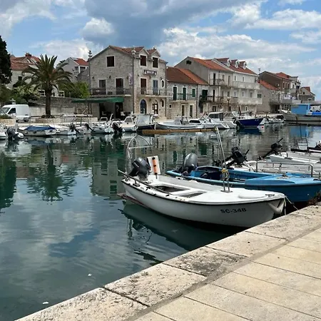 Apartment Villa Sucuraj *