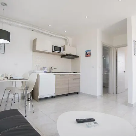 Apartment Villa Sucuraj